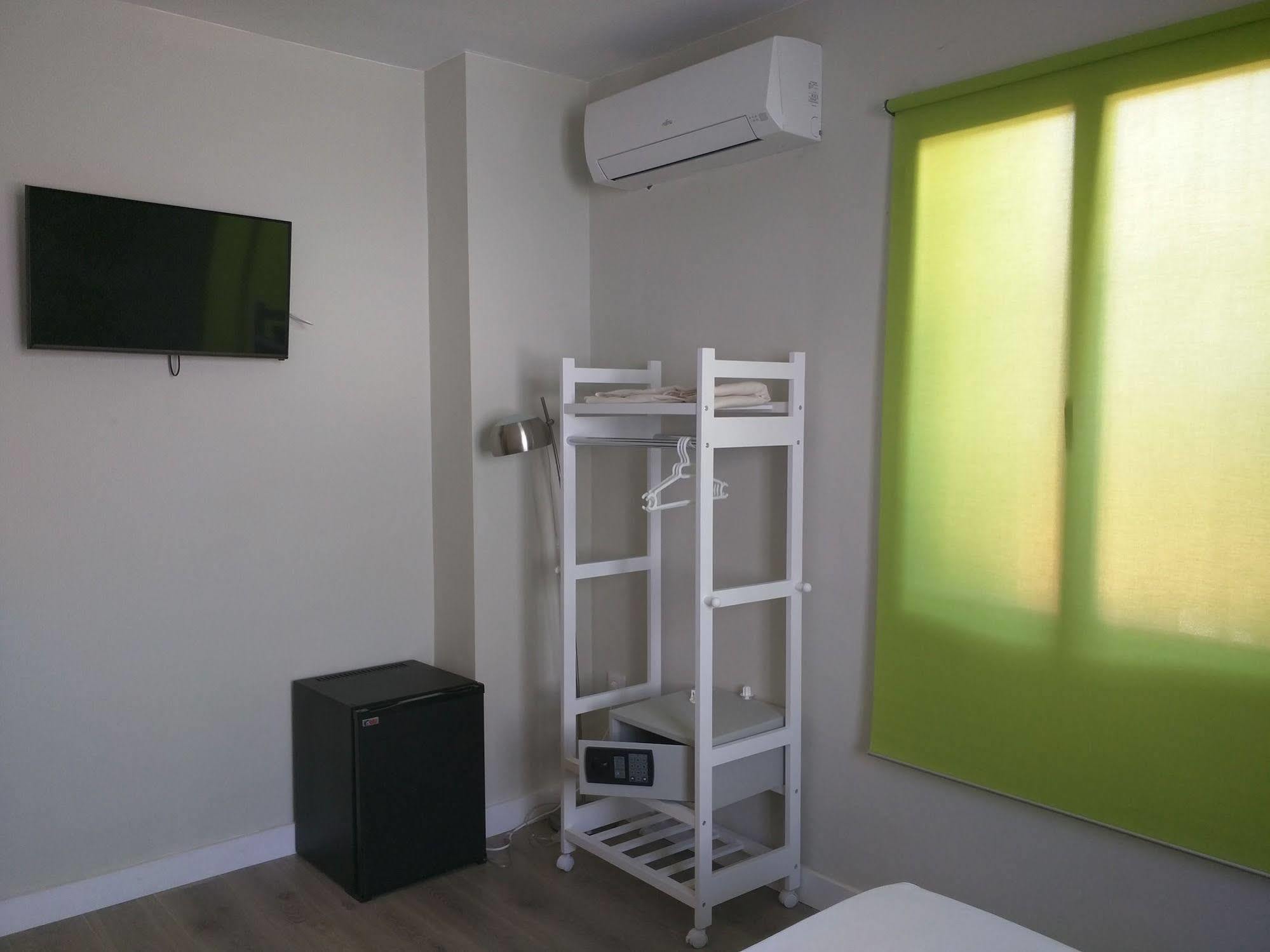 Nwt Paradise Urban Hostel Alicante Esterno foto