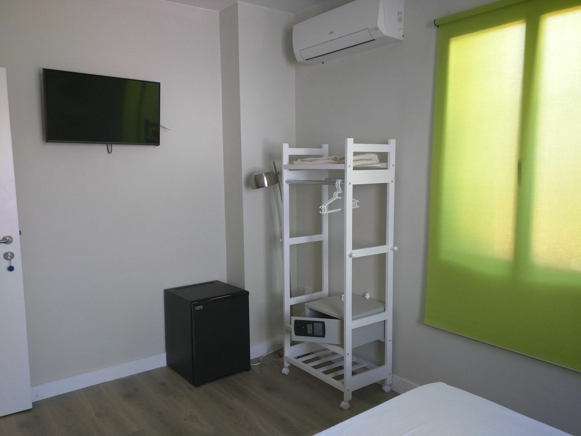 Nwt Paradise Urban Hostel Alicante Esterno foto